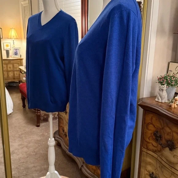 Banana Republic Men's Blue 100% Extra Fine Merino Wool Sweater - Picture 4 of 7